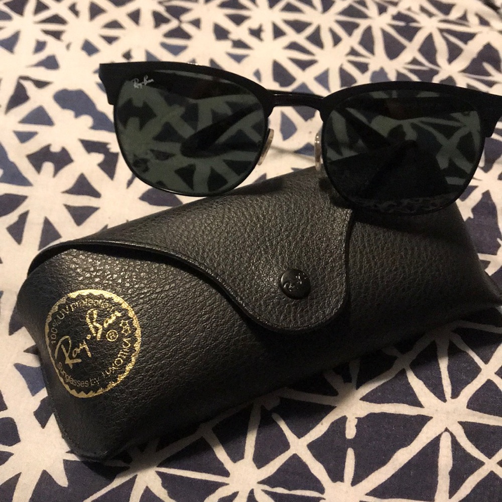 AUTHENTIC RAY-BANS PERFECT CONDITION
